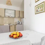 By The Sea Podgora, Makarska - 6671 Апартаменты