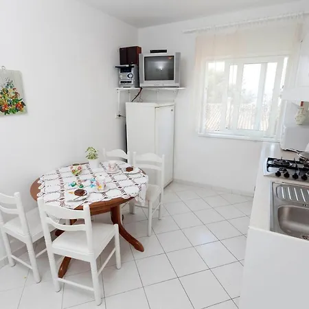 Apartment By The Sea Podgora, Makarska - 6671 *