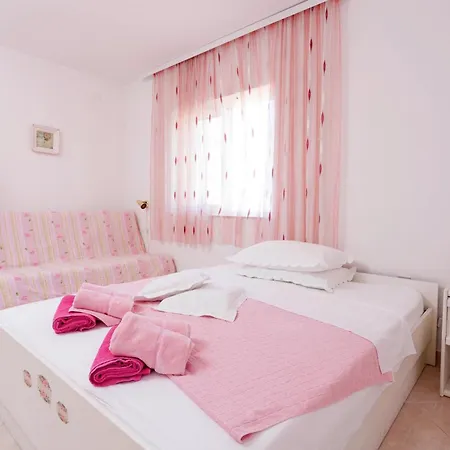 Apartment By The Sea Podgora, Makarska - 6671 *